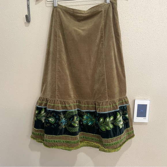 Oilily Velvet Green Embroidered Floral Midi Skirt, Vintage Style, Size 36 (6/S) - Picture 2 of 11